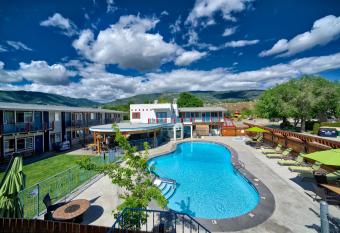 Bowmont Motel has Balcony rooms