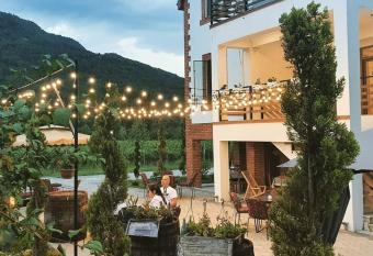 Karse has Balcony rooms