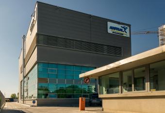 Decent Pipera allows 18 year olds to book a room