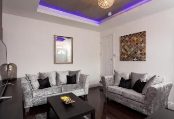 Eldon Apartments has Balcony rooms