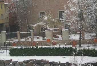 Fonda Rita allows 18 year olds to book a room