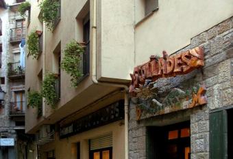 Hostal Les Collades has Balcony rooms