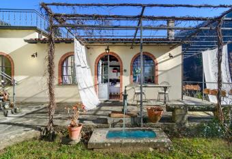 La Limonaia di Casagrande allows 18 year olds to book a room