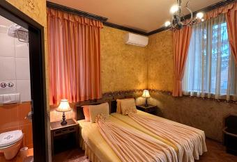 Guesthouse Petra has Balcony rooms