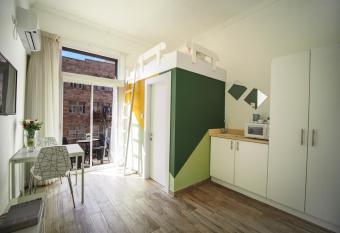 Paamonim Studios allows 18 year olds to book a room