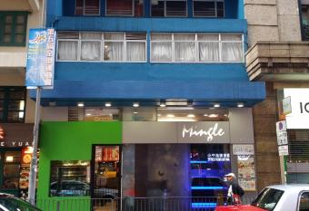 Mingle With The Star allows 18 year olds to book a room