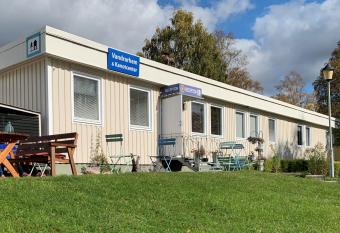 H  llefors Vandrarhem-Hostel & Kanotcenter allows 18 year olds to book a room