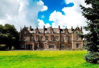 Shendish Manor Hotel allows 18 year olds to book a room