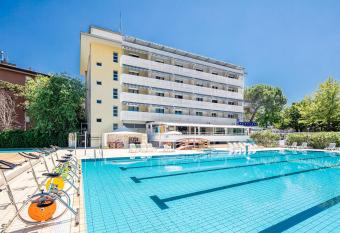 Aparthotel Albatros has Balcony rooms