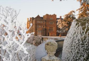 Ashorne Hill allows 18 year olds to book a room