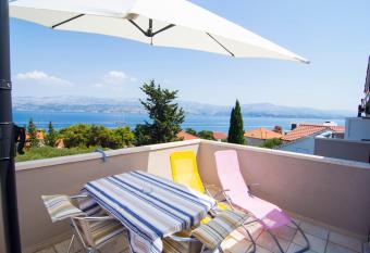 Villa Tereza has Balcony rooms