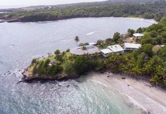 Cabier Ocean Lodge has Balcony rooms