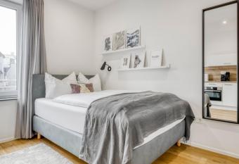 limehome Augsburg Am Katzenstadel allows 18 year olds to book a room