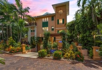Martinique On Macrossan has Balcony rooms