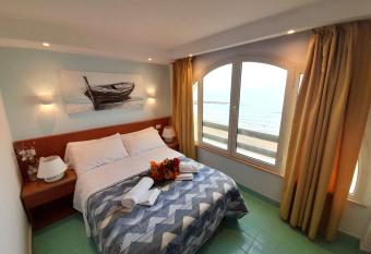 Casa Vacanze Elianto has Balcony rooms