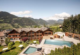 Hotel Gasserhof has Balcony rooms