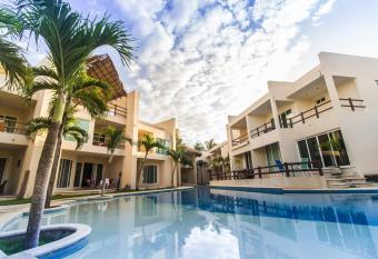 Coral Maya Stay Suites has Balcony rooms