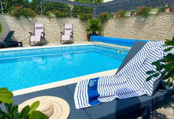 Villa Isabella has Balcony rooms