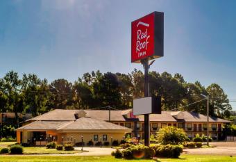 Red Roof Inn Columbus, MS has Smoking rooms