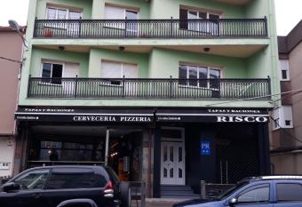 Pensi  n Risco has Balcony rooms