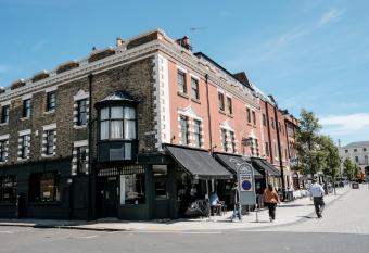 The White Star Tavern allows 18 year olds to book a room