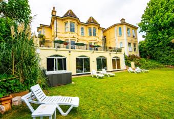 Crofton House Hotel allows 18 year olds to book a room