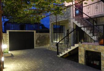 Nita Apartment has Balcony rooms