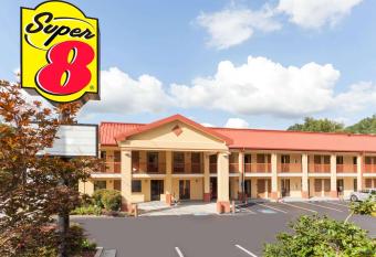 Super 8 by Wyndham Decatur/Dntn/Atlanta Area has Smoking rooms