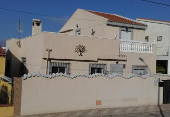 La Marina Bed & Breakfast allows 18 year olds to book a room