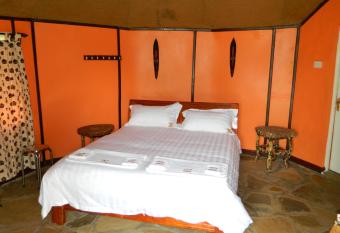 Lalanasi Lodge & Tented Camp has Balcony rooms