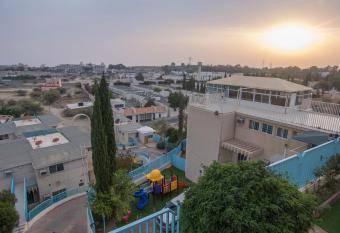 Seven Garden Alhada Suites has Balcony rooms