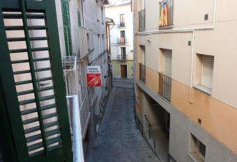 Pensi  n Fonda Vilalta allows 18 year olds to book a room