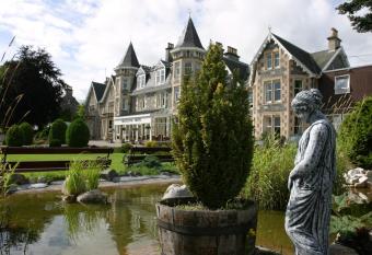 Craiglynne Hotel allows 18 year olds to book a room