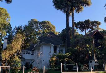 Hotel Boutique allows 18 year olds to book a room