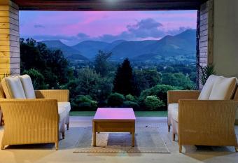 Lyzzick Hall Hotel allows 18 year olds to book a room