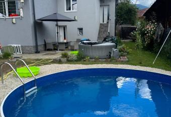 Family Apartments Myto pod Dumbierom has rooms with a private hot tub