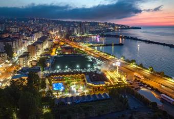 Sandal Otel has Balcony rooms