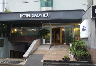 Hotel Gaon J Stay allows 18 year olds to book a room