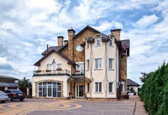 Gorny Ruchej has Balcony rooms