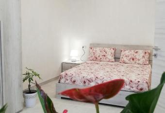 Casa Cinzia diamond 104 has Balcony rooms