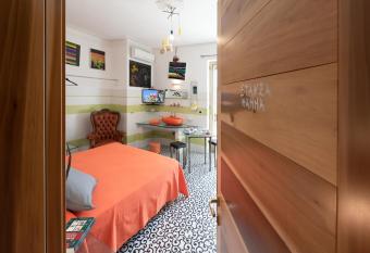 Casa D Artista - Le stanze della stupidit   allows 18 year olds to book a room