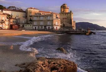 B&B Aurora s House has Balcony rooms