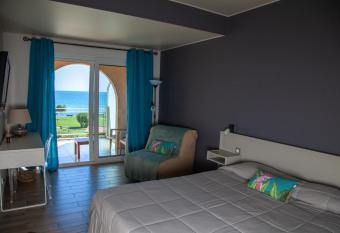 Orizonte has Balcony rooms