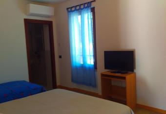 Al terminal has Balcony rooms