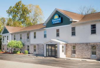 Days Inn & Suites by Wyndham Sellersburg allows 18 year olds to book a room