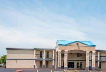 Executive Inn Stillwater has Smoking/Balcony rooms