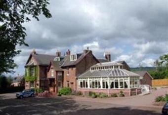 Inchture Hotel allows 18 year olds to book a room