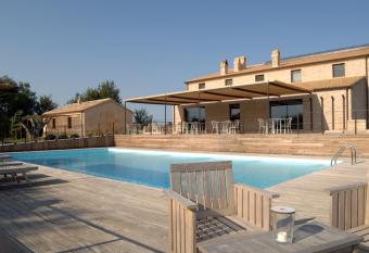 Solea Albergo Di Campagna allows 18 year olds to book a room