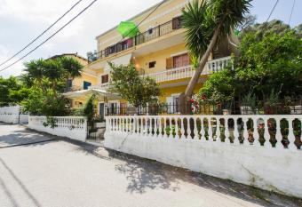 Villa Alexandros has Balcony rooms