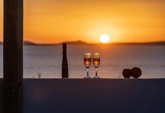 Naxian Horizon has Balcony rooms